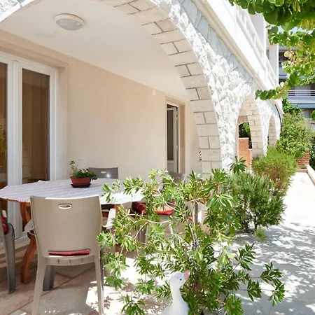 Apartment Viktoria Trogir Exterior photo